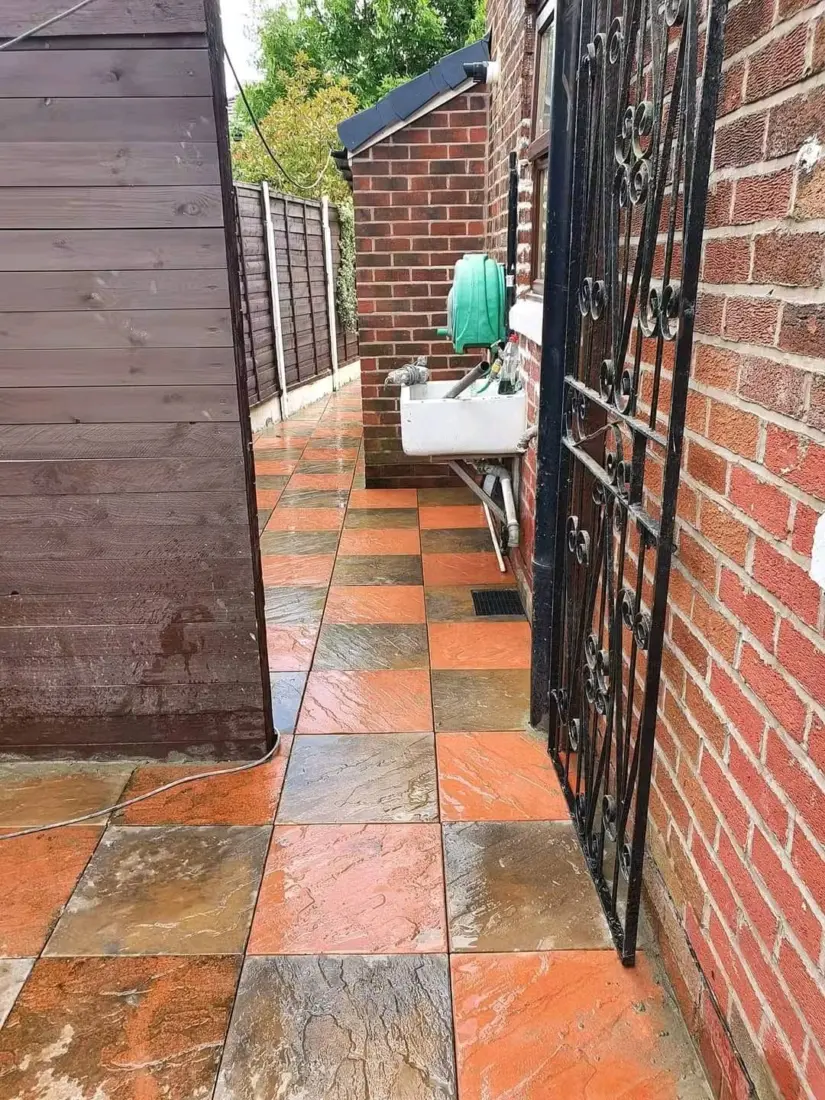 After: Side return in slate-effect tiles